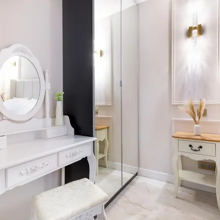 Cosy Et Chic Climatise A Montmartre