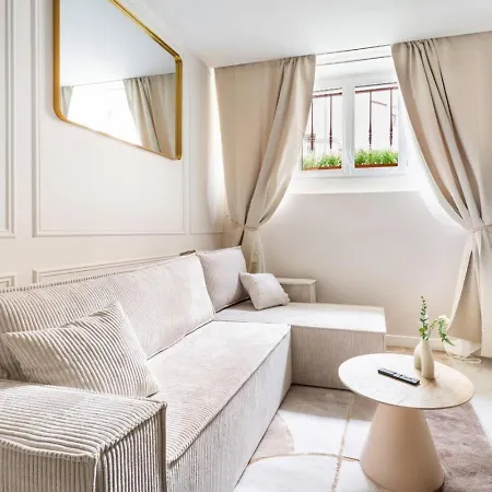 Cosy Et Chic Climatise A Montmartre * Paris