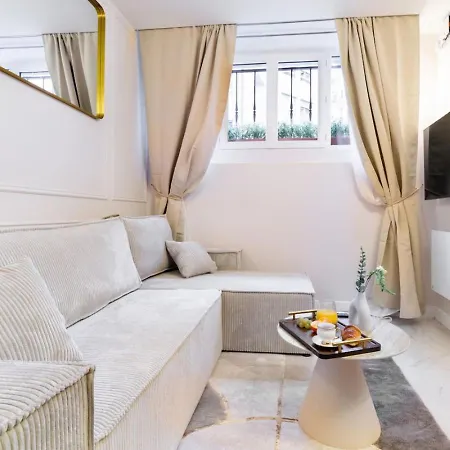 Cosy Et Chic Climatise A Montmartre Apartment *