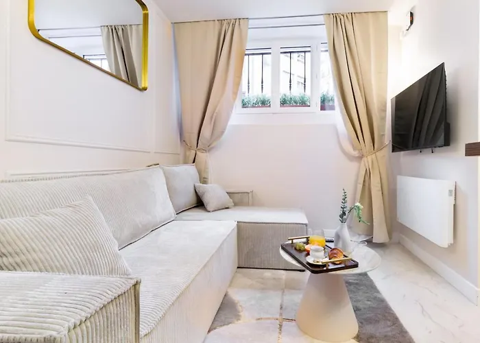 Cosy Et Chic Climatise A Montmartre Apartman *